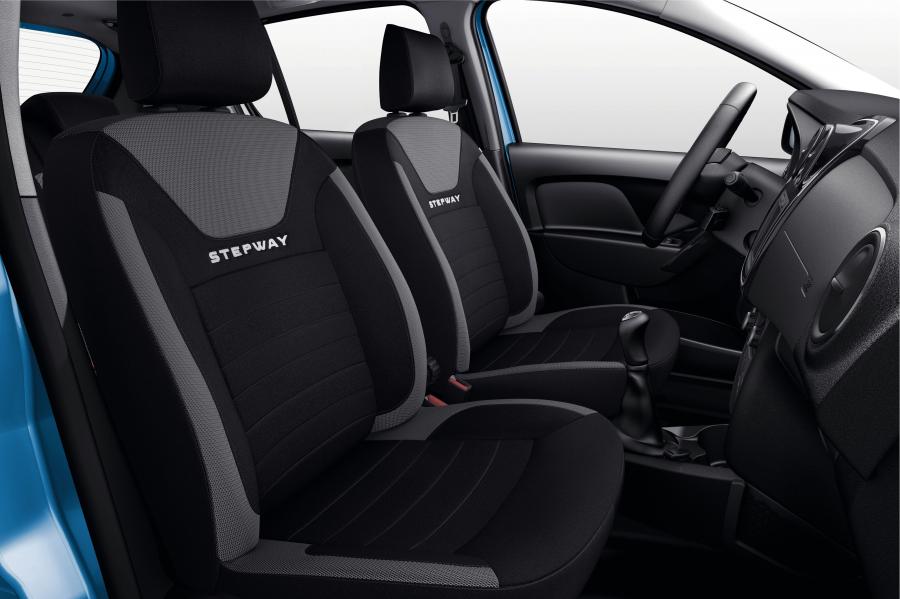 Интерьер Dacia Sandero Stepway 2016 года  (фото 9 из 46)